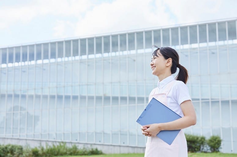特定技能之後如何長居日本?介護福祉士考試路線+在留資格變更指南